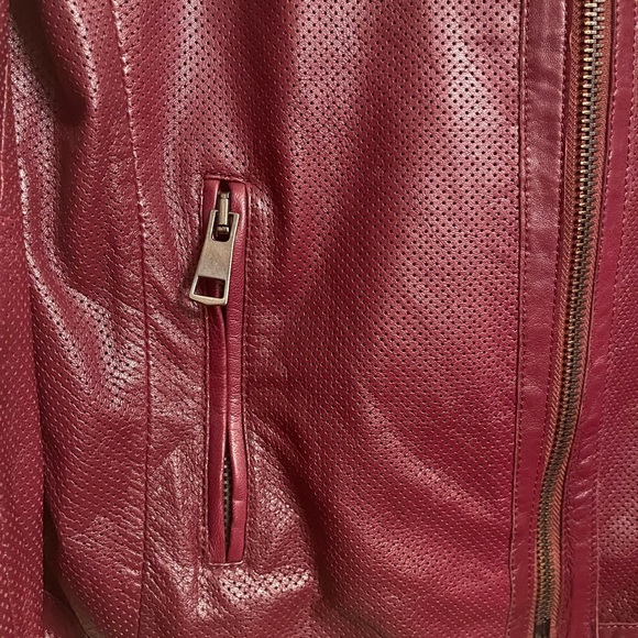 Burgundy Leather Jacket with Zipper Closure - Picture 4 of 11